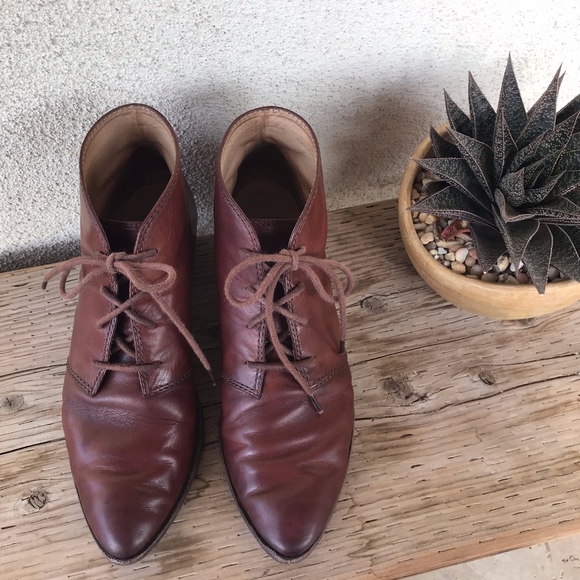 frye ruby chukka